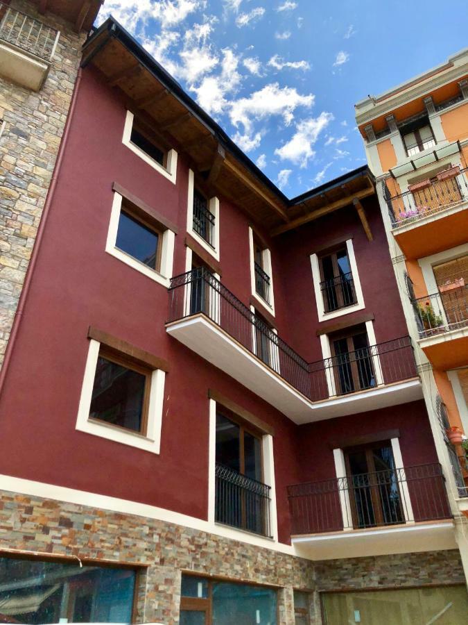 Edifici Herois Puigcerdà Eksteriør billede